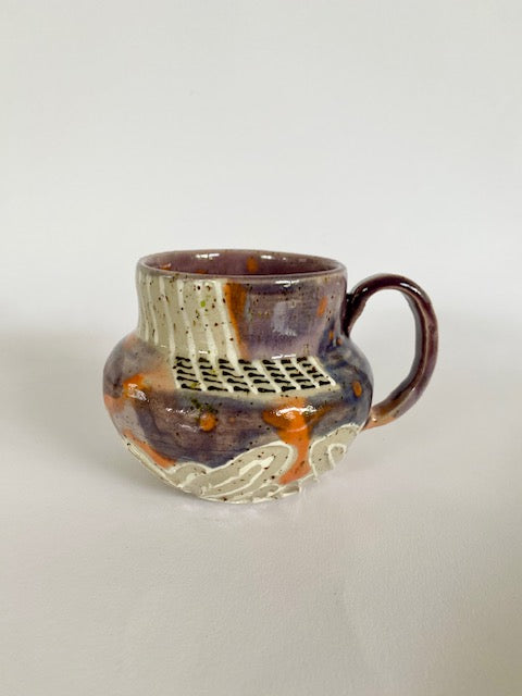 Tasse lila / dunkelrot / weiß /schwarz / apricot