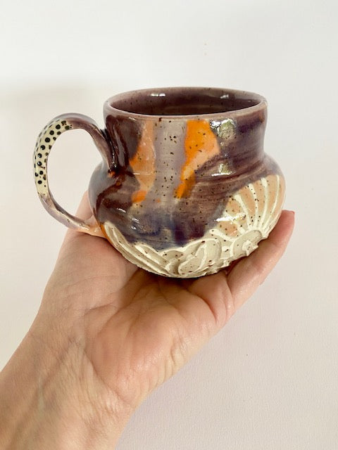 Tasse lila / dunkelrot / weiß /schwarz / apricot