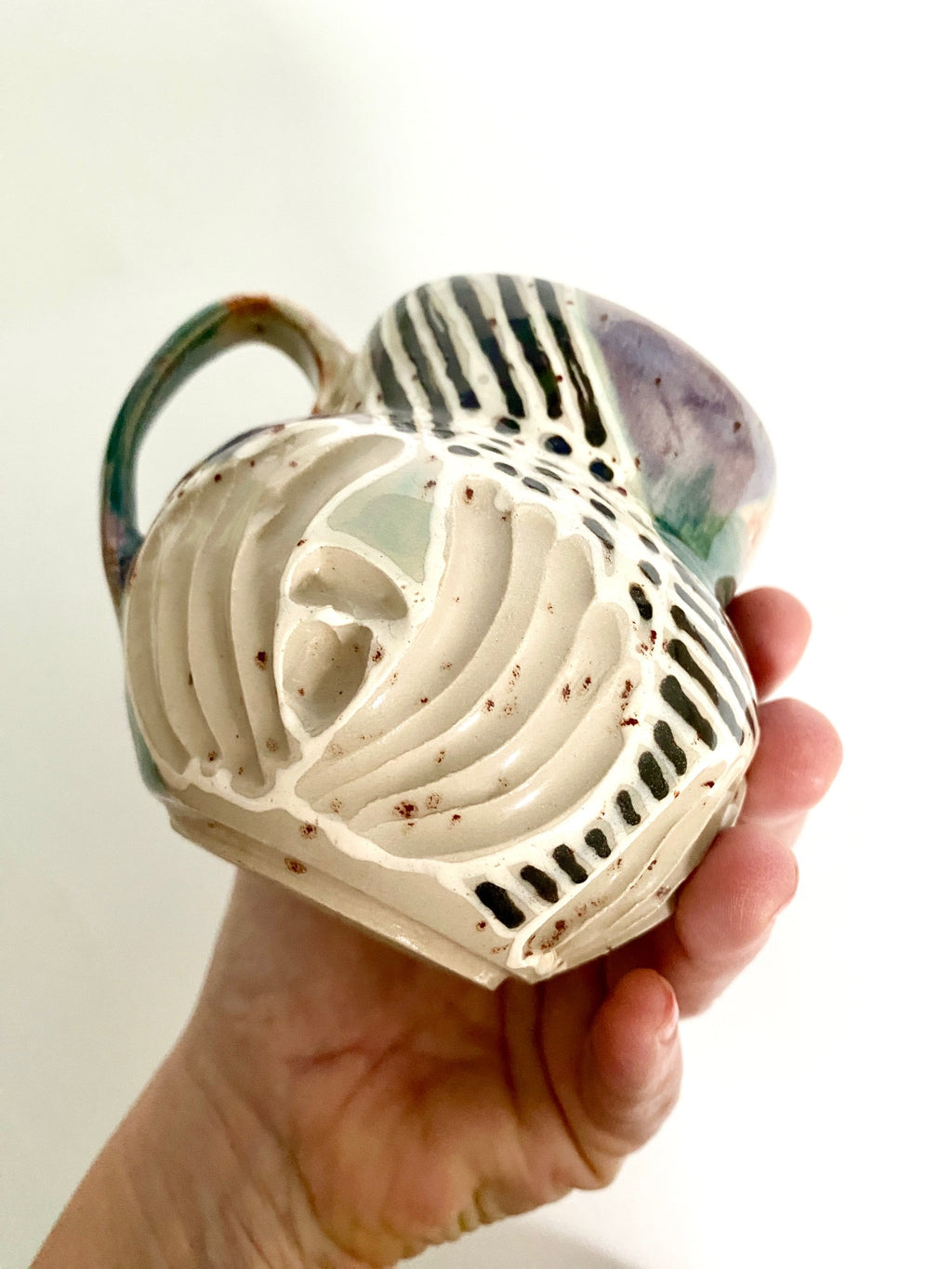 Tasse lila / dunkelgrün / weiß /schwarz / cognac