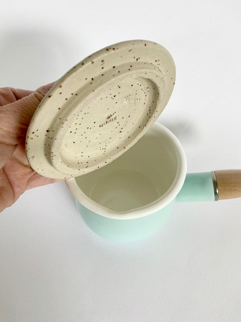 Milchtöpfchen mint mit Keramikdeckel / lila