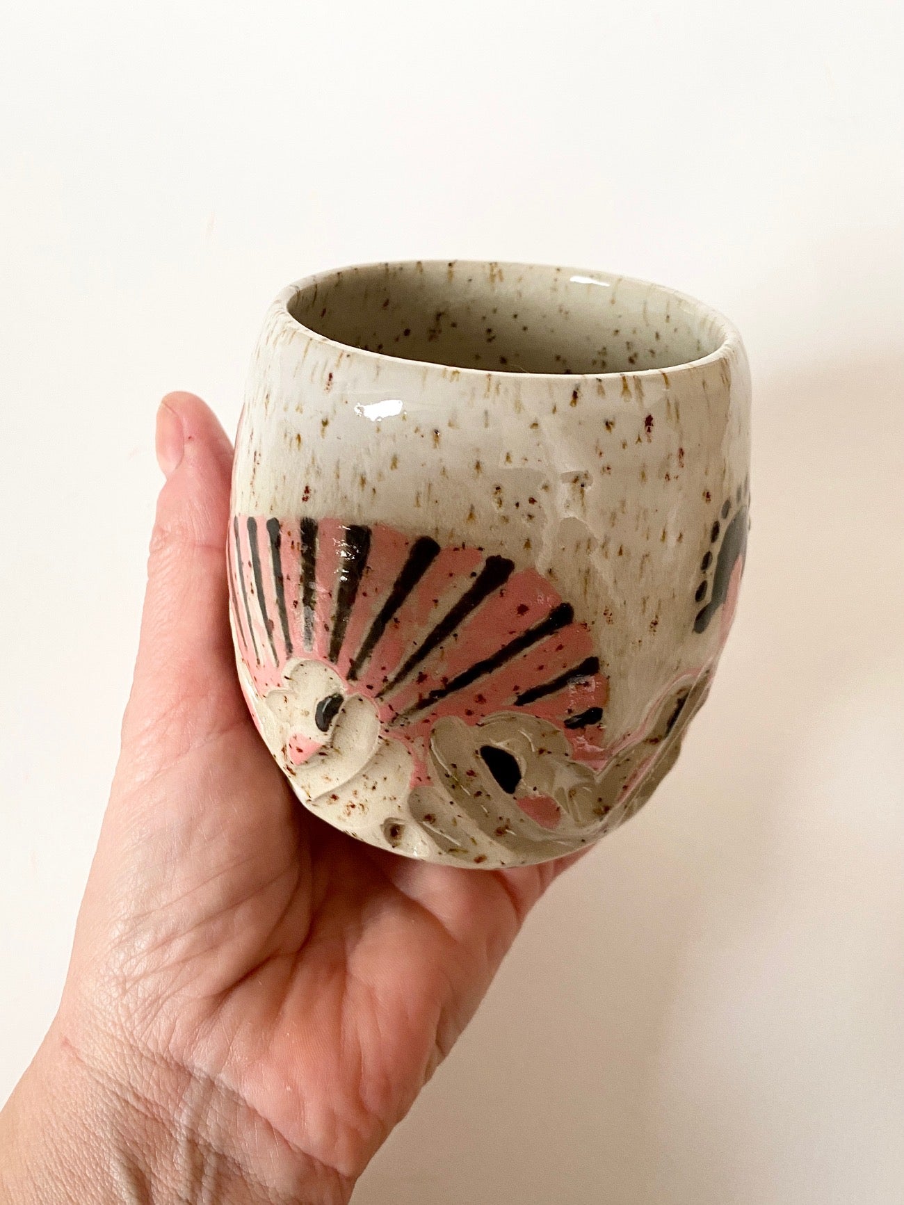 Tasse medium rosa / schwarz / natur / weiß (Kopie)