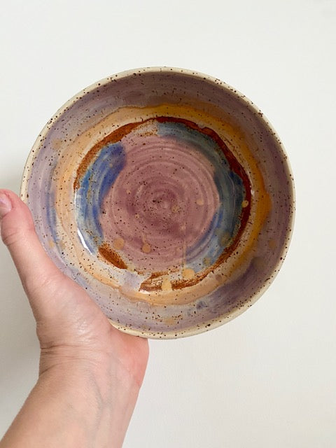 Schale / tiefer Teller mit Farbverlauf blau / gelb / violett /braun