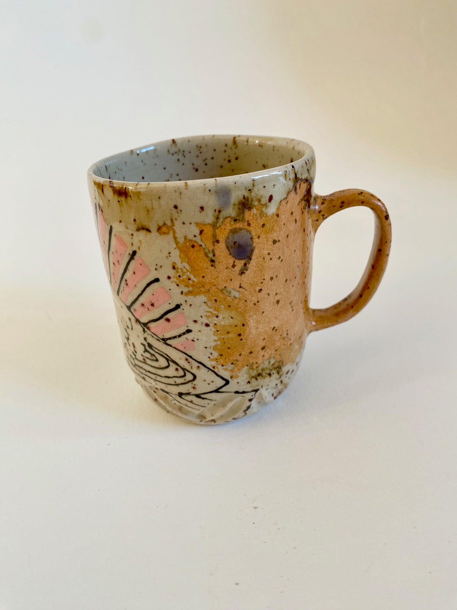 Tasse "Respect the locals" Taube, Strahlen rosa, lang  orange / schwarz / natur / weiß / braun / violett