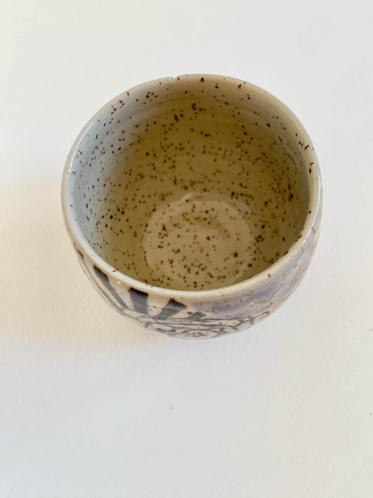 Bauchige Tasse Pfingstrose & Strahlen  lila / orange / mint / bronce / schwarz